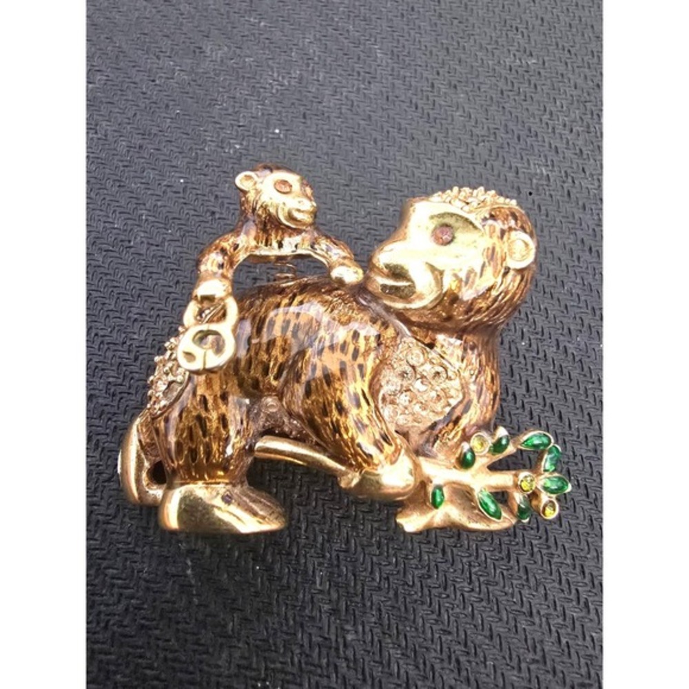 St John Gold Tone Crystal Enamel Monkey Family Brooch Pin Leopard Print